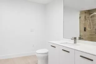 1300 Brickell Bay Dr, Miami, FL 33131 - Photo 48