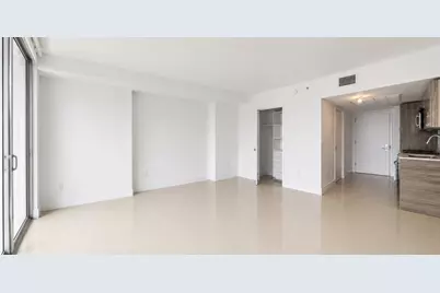 1300 Brickell Bay Drive #1005, Miami, FL 33131 - Photo 4