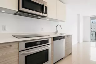 1300 Brickell Bay Dr, Miami, FL 33131 - Photo 44