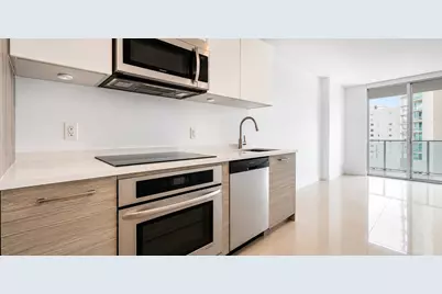 1300 Brickell Bay Drive #1005, Miami, FL 33131 - Photo 2