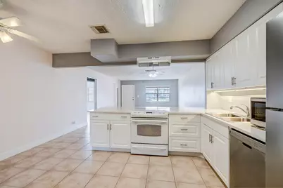 3929 Kenas Street, West Palm Beach, FL 33403 - Photo 4