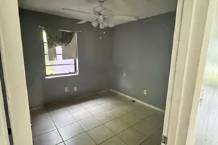 243 NE 39th Ct, Deerfield Beach, FL 33064 - Photo 2
