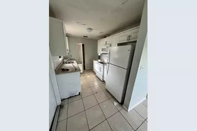 243 NE 39th Court, Deerfield Beach, FL 33064 - Photo 6