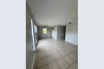 243 NE 39th Court, Deerfield Beach, FL 33064 - Photo 8