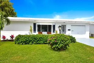 2113 SW 15th St, Boynton Beach, FL 33426 - Photo 2