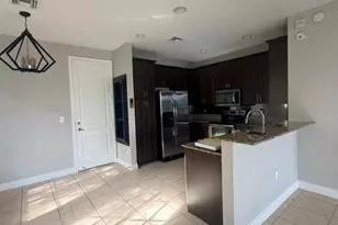 7644 Foxcroft Ln, Davie, FL 33328 - Photo 10