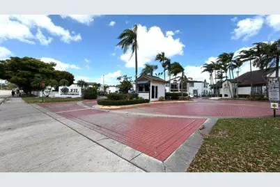 9711 Fontainebleau Boulevard #D105, Miami, FL 33172 - Photo 20