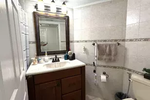 9711 Fontainebleau Blvd, Miami, FL 33172 - Photo 6