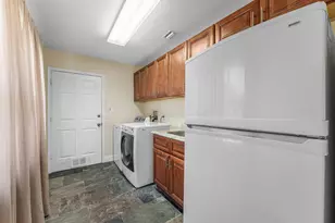 2099 Greenview Cove Dr, Wellington, FL 33414 - Photo 22