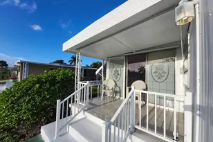 2011 SW 84th Ave, Davie, FL 33324 - Photo 6