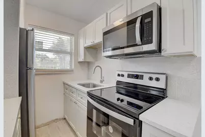 525 S Broadway Street #M, Lantana, FL 33462 - Photo 8
