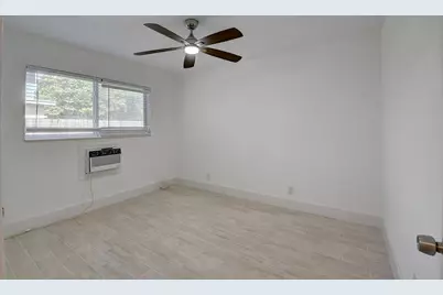 525 S Broadway Street #M, Lantana, FL 33462 - Photo 12