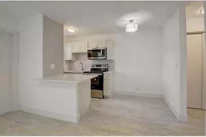 525 S Broadway Street #M, Lantana, FL 33462 - Photo 4