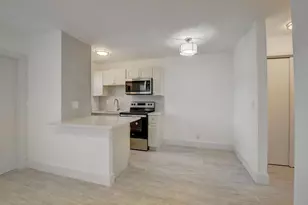 525 S Broadway St, Lantana, FL 33462 - Photo 4