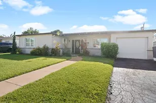 4325 NW 36th Way, Lauderdale Lakes, FL 33309 - Photo 2