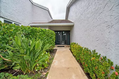 7484 Malibu Crescent, Boca Raton, FL 33433 - Photo 6