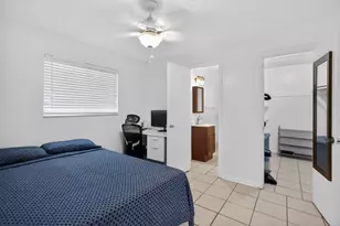 708 SW 7th Ave, Hallandale Beach, FL 33009 - Photo 14