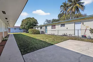 708 SW 7th Ave, Hallandale Beach, FL 33009 - Photo 20
