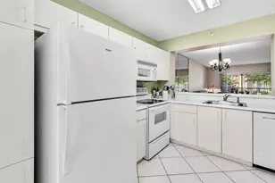 9537 Weldon Cir, Tamarac, FL 33321 - Photo 4