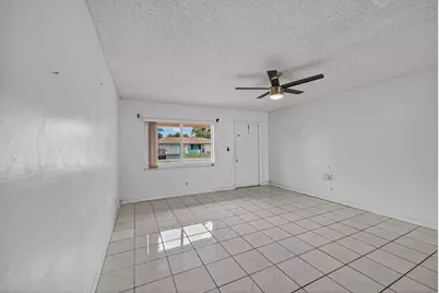 8104 NW 94th Avenue, Tamarac, FL 33321 - Photo 4