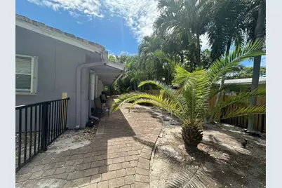 740 NE 37th Street, Oakland Park, FL 33334 - Photo 4