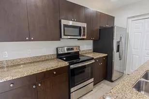 2621 NW Treviso Cir, Port Saint Lucie, FL 34986 - Photo 8