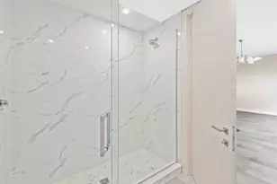 133 Isle of Venice Dr, Fort Lauderdale, FL 33301 - Photo 32
