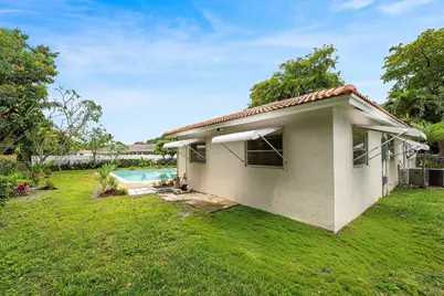931 NW 9th Court, Boca Raton, FL 33486 - Photo 8