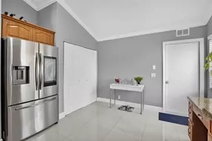 16323 NW 5th St, Pembroke Pines, FL 33028 - Photo 20