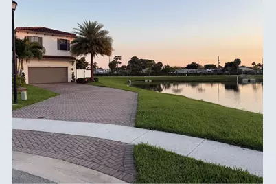 3001 King Palm Way, Riviera Beach, FL 33410 - Photo 1