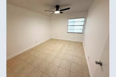 586 Normandy M #586, Delray Beach, FL 33484 - Photo 8