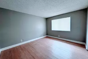 193 Lakeview Dr, Weston, FL 33326 - Photo 2