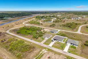 524 W Glendale Ave, Labelle, FL 33935 - Photo 22