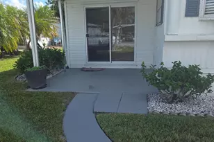 7667 SE Swan Ave, Hobe Sound, FL 33455 - Photo 2
