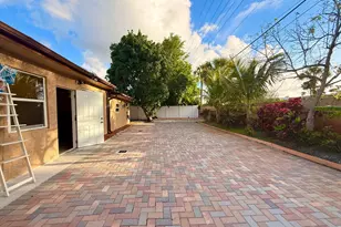 5279 W Woodstone Cir Circle W, Lake Worth, FL 33463 - Photo 10