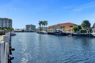 2866 NE 30th St, Fort Lauderdale, FL 33306 - Photo 10