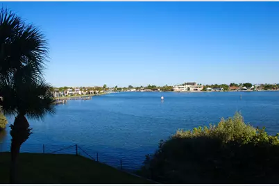 3 E Harbour Isle Drive E #204, Fort Pierce, FL 34949 - Photo 6