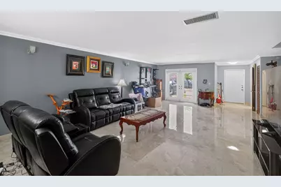 928 NE 27th Avenue, Hallandale Beach, FL 33009 - Photo 4
