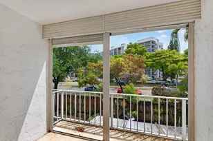 928 NE 27th Ave, Hallandale Beach, FL 33009 - Photo 16