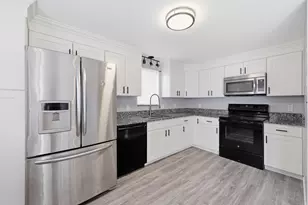 218 Old English Dr, Jupiter, FL 33458 - Photo 8
