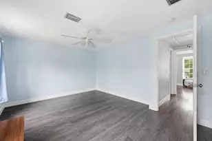 218 Old English Dr, Jupiter, FL 33458 - Photo 14