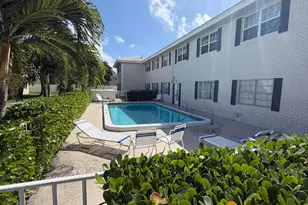 298 SW 6th St, Boca Raton, FL 33432 - Photo 14