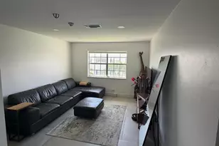 298 SW 6th St, Boca Raton, FL 33432 - Photo 1