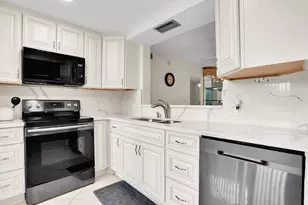 4701 Martinique Dr, Coconut Creek, FL 33066 - Photo 2