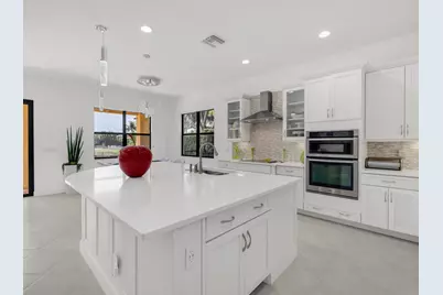 8256 Bradford Way, Parkland, FL 33076 - Photo 14
