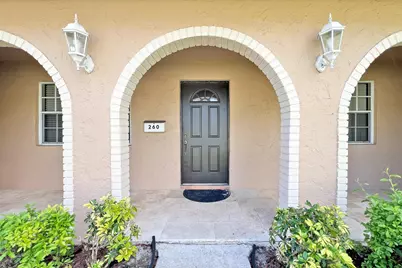 260 Lake Drive, Coconut Creek, FL 33066 - Photo 2