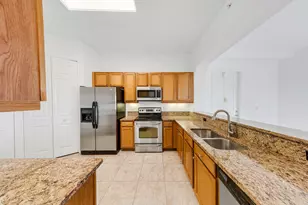 3600 Oaks Clubhouse Dr, Pompano Beach, FL 33069 - Photo 2