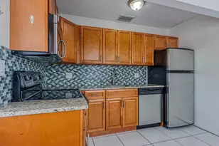 808 SE 13th St, Fort Lauderdale, FL 33316 - Photo 2