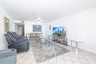 5055 NW 7th St, Miami, FL 33126 - Photo 6