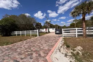 357 Hunting Clb Ave, Clewiston, FL 33440 - Photo 2